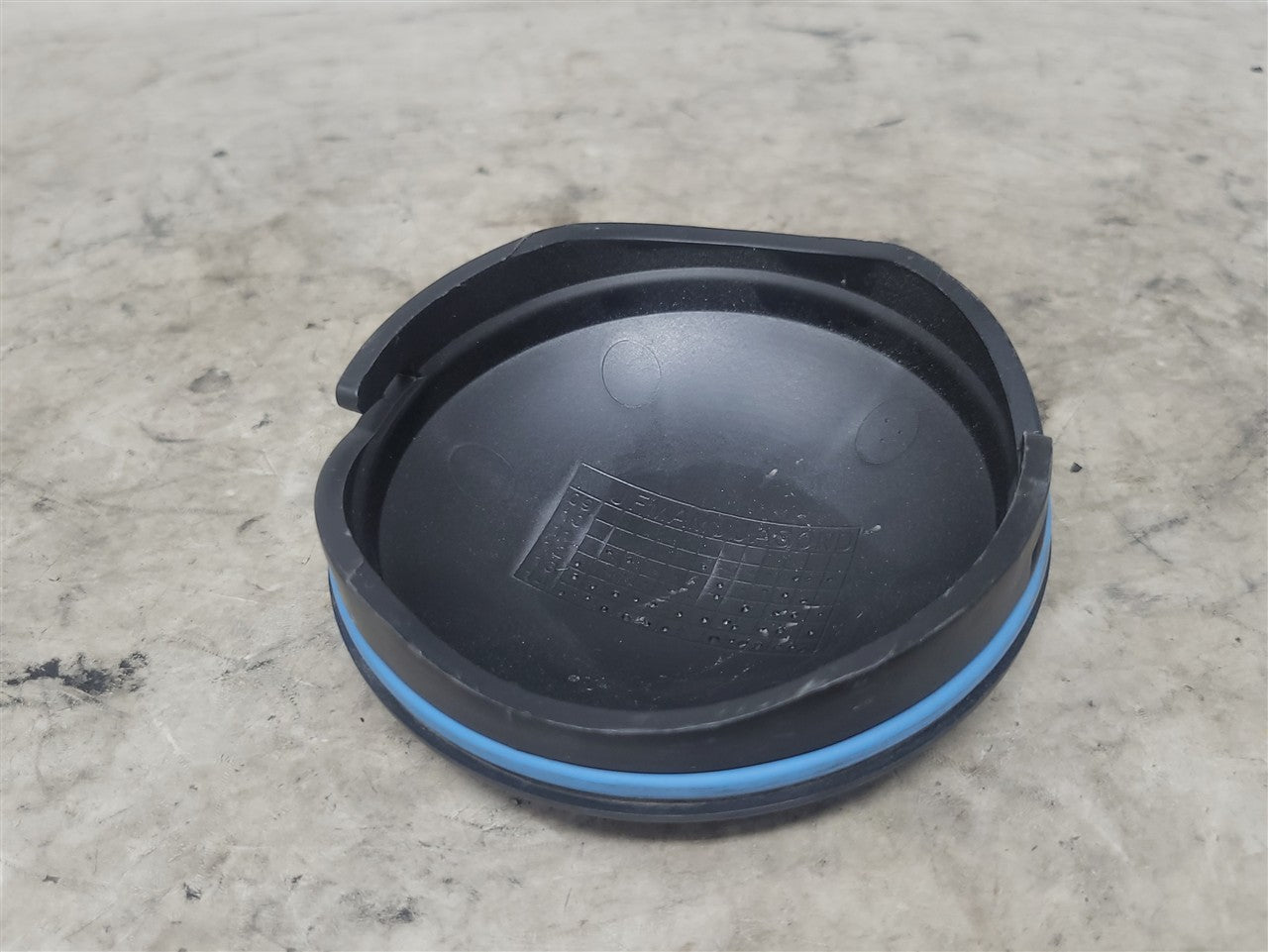 2015 CAMARO HEADLIGHT CAP COVER FOR LOW BEAM BULB 22941302 14-15 CAMARO 11-19 CHARGER 34027 - image 14