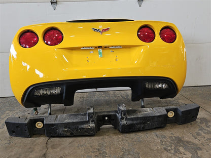 2005 CORVETTE REAR BUMPER WITH TAIL LIGHTS & FOAM REBAR 000 MILLENIUM YELLOW PAINT CODE 79U / 5593 34029 - image 7