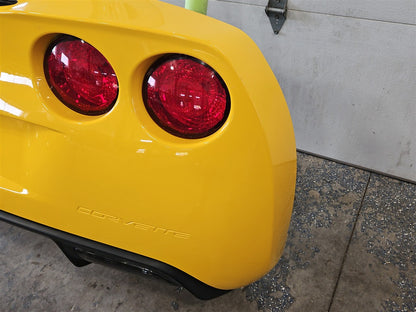 2005 CORVETTE REAR BUMPER WITH TAIL LIGHTS & FOAM REBAR 000 MILLENIUM YELLOW PAINT CODE 79U / 5593 34029 - image 8
