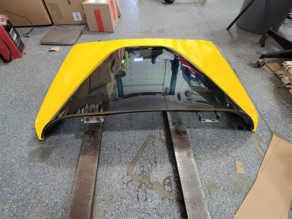 2005 CORVETTE REAR DECKLID WITH GLASS 000 MILLENIUM YELLOW PAINT CODE 79U / 5593 34030 - image 6