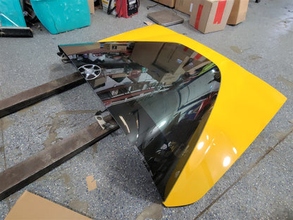 2005 CORVETTE REAR DECKLID WITH GLASS 000 MILLENIUM YELLOW PAINT CODE 79U / 5593 34030 - image 7