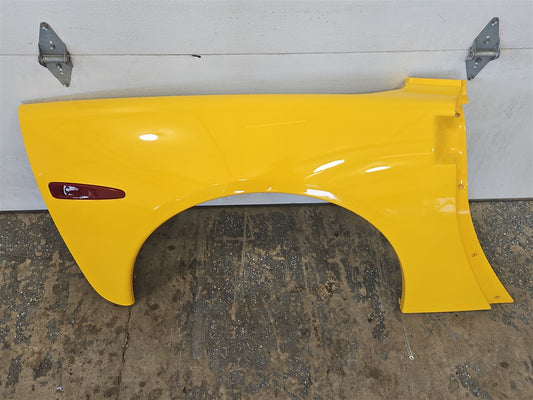 2005 CORVETTE RH PASSENGER QUARTER PANEL 000 MILLENIUM YELLOW PAINT CODE 79U / 5593 34032 - image 1