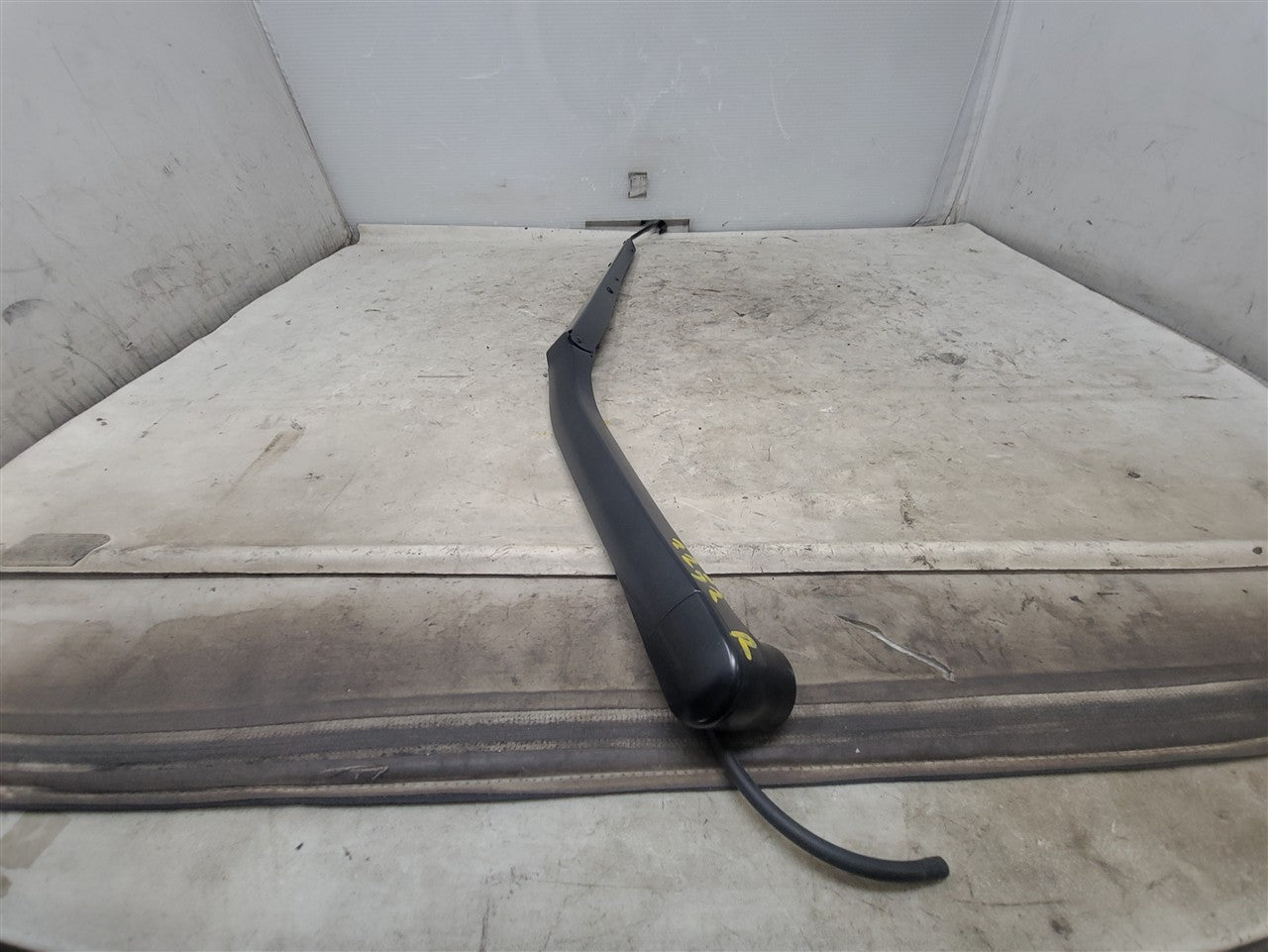 2005 CORVETTE WINDSHIELD WIPER ARMS PAIR LH RH 52K 34033 - image 6