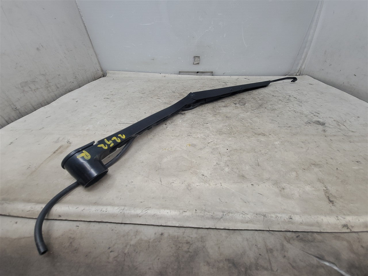 2005 CORVETTE WINDSHIELD WIPER ARMS PAIR LH RH 52K 34033 - image 7