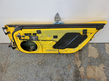 2005 CORVETTE RH PASSENGER DOOR. MILLENIUM YELLOW PAINT CODE 79U / 5593 SMALL 3/8" PAINT CHIP ON FRONT EDGE AS PICTURED 34037 - image 9