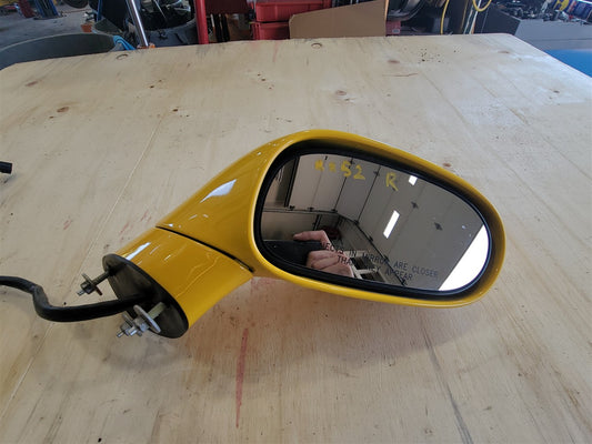 2005 CORVETTE RH PASSENGER SIDE VIEW MIRROR MILLENIUM YELLOW PAINT CODE 79U / 5593. RPO OPTION DD0. COMPATIBLE PART #S: 15795842, 10390519 34038 - image 2
