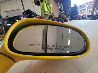 2005 CORVETTE RH PASSENGER SIDE VIEW MIRROR MILLENIUM YELLOW PAINT CODE 79U / 5593. RPO OPTION DD0. COMPATIBLE PART #S: 15795842, 10390519 34038 - image 3