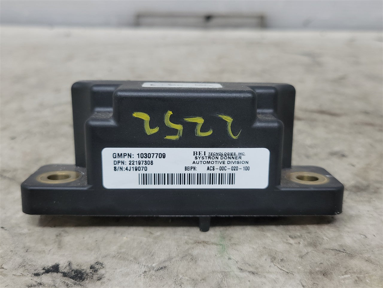 2005 CORVETTE YAW RATE STABILITY MODULE SENSOR 10307709 34045 - image 1