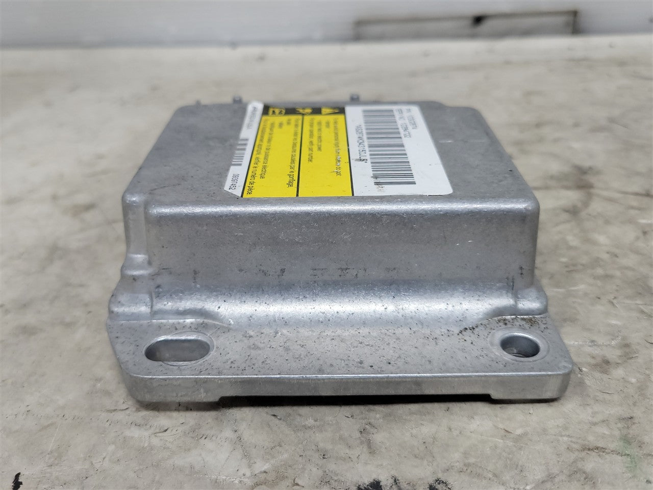 2005 CORVETTE OEM CRASH MODULE 10302874 NO HARD CODES SET 34046 - image 3