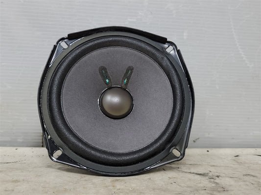 2005 CORVETTE REAR HATCH TRUNK BOSE SPEAKER 10333018 52K MILES 34049 - image 2