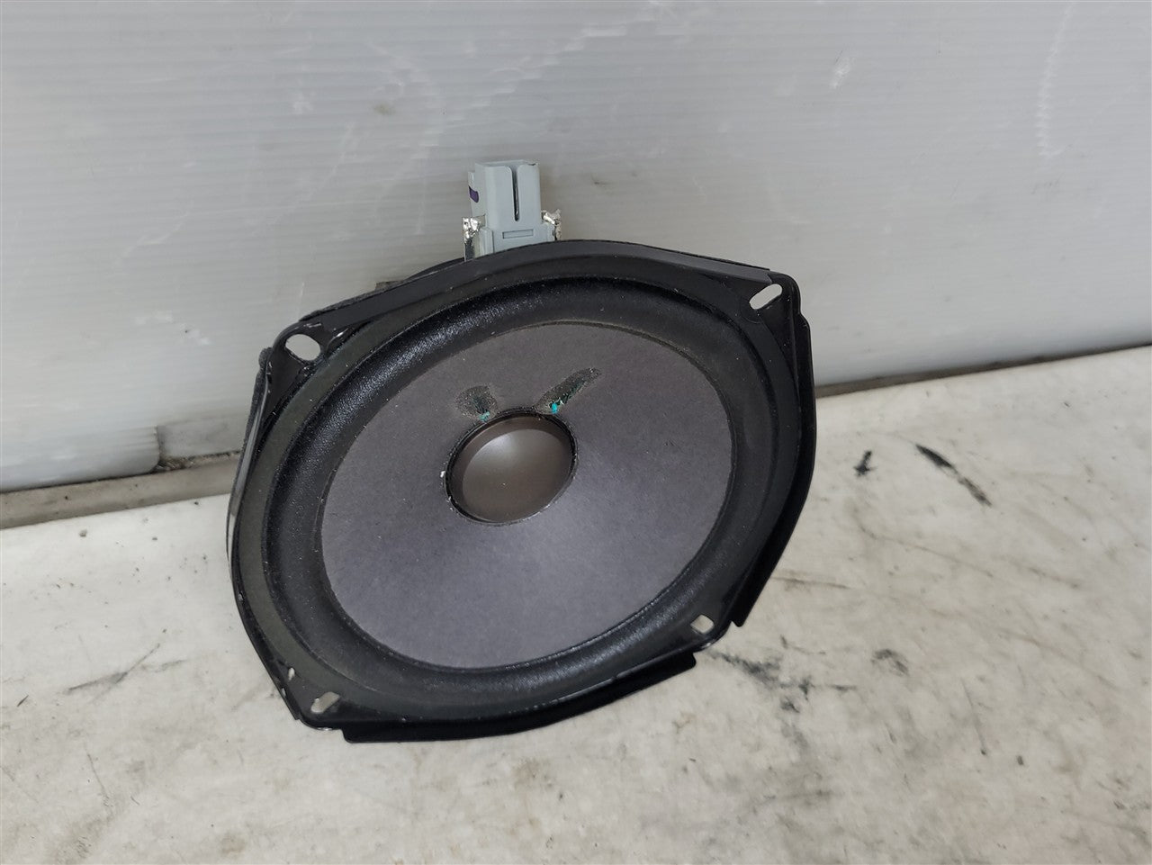 2005 CORVETTE REAR HATCH TRUNK BOSE SPEAKER 10333018 52K MILES 34049 - image 3