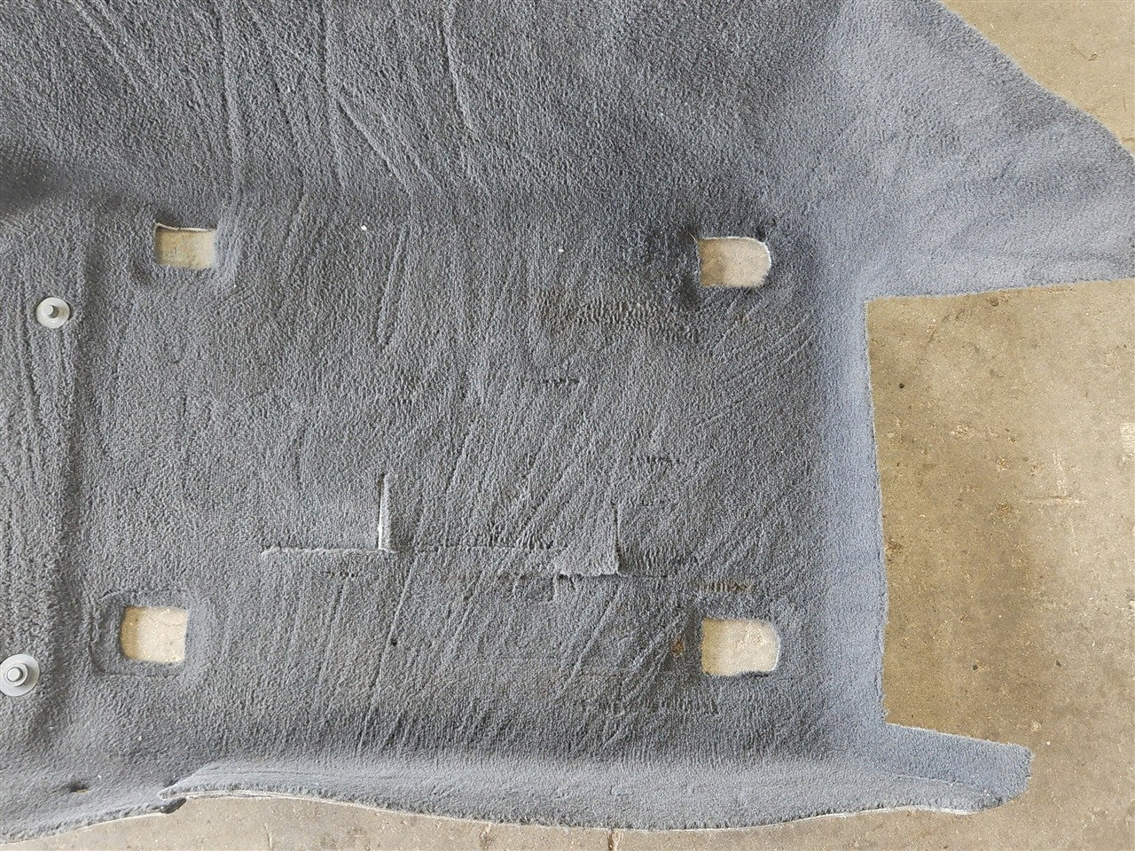 2005 CORVETTE FRONT OEM CARPET PAIR CLEAN 52K MILES LH DRIVER & RH PASSENGER SIDE. 34051 - image 5