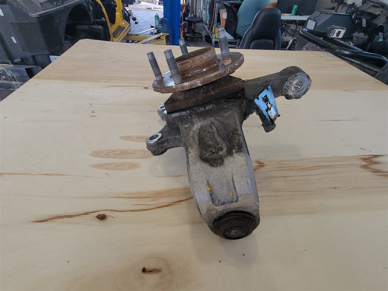 2005 CORVETTE LH FRONT SPINDLE WITH HUB 52K MI 34059 - image 8