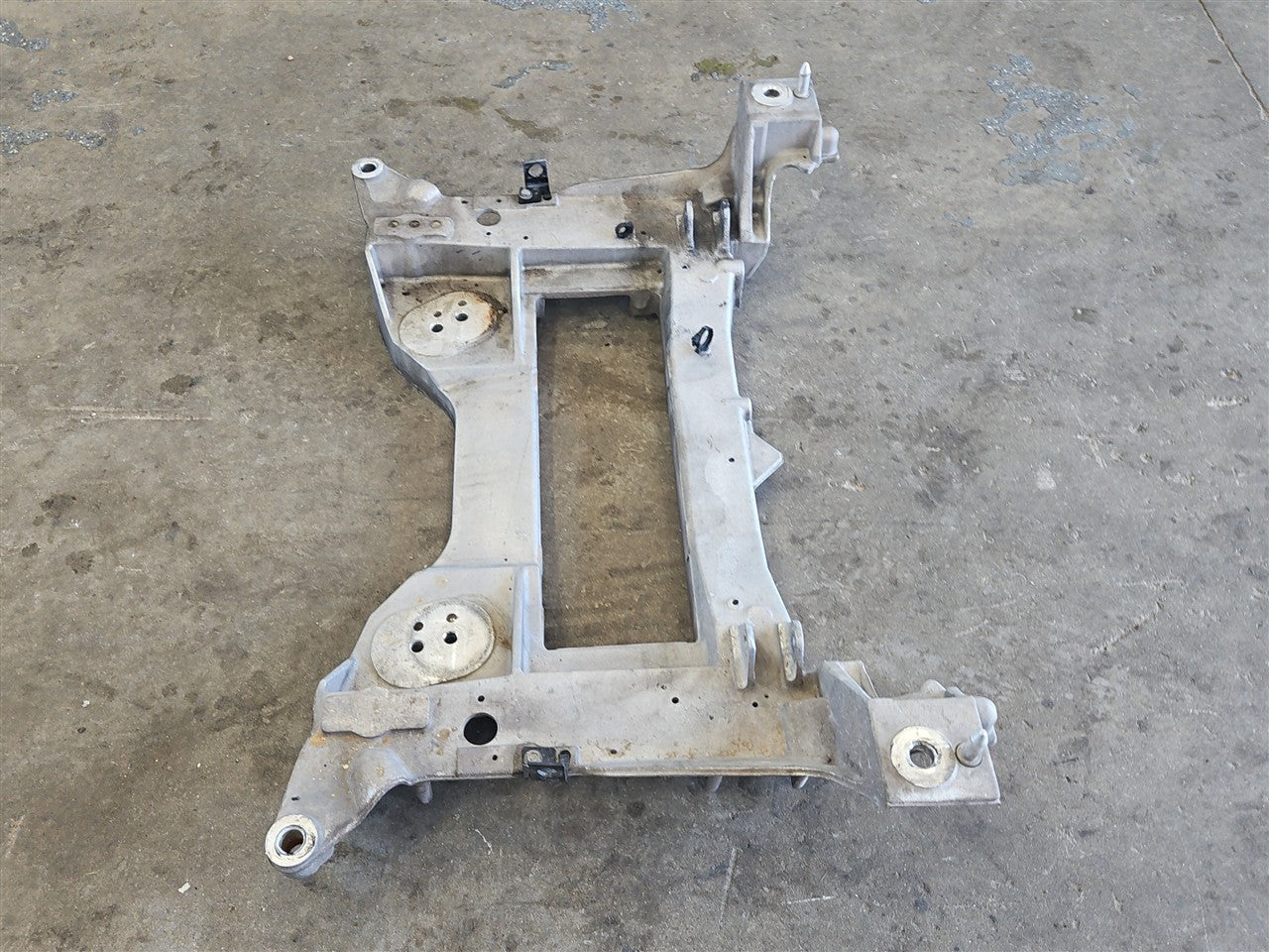 2005 CORVETTE FRONT ENGINE CROSSMEMBER K FRAME 34067 - image 2