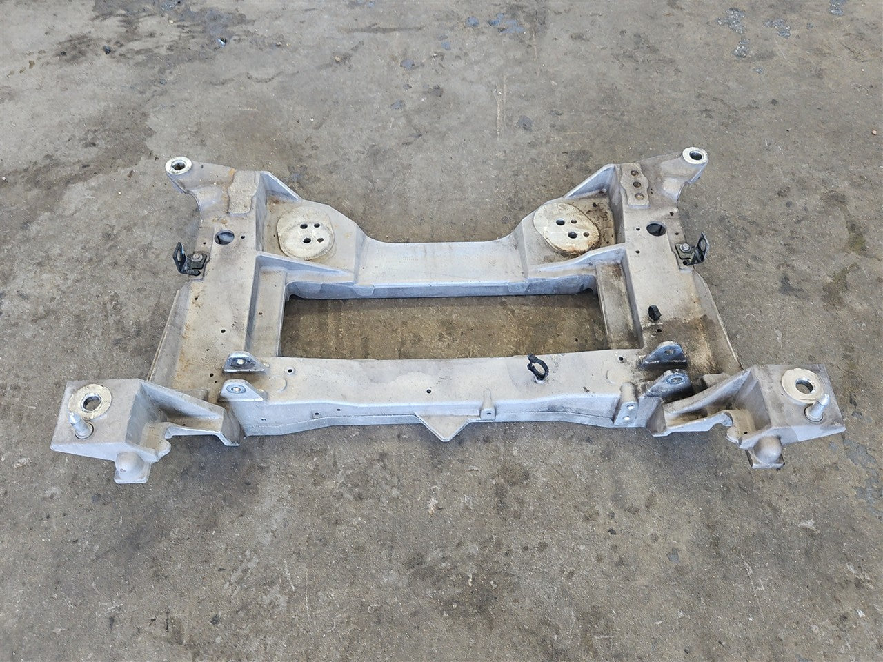 2005 CORVETTE FRONT ENGINE CROSSMEMBER K FRAME 34067 - image 3