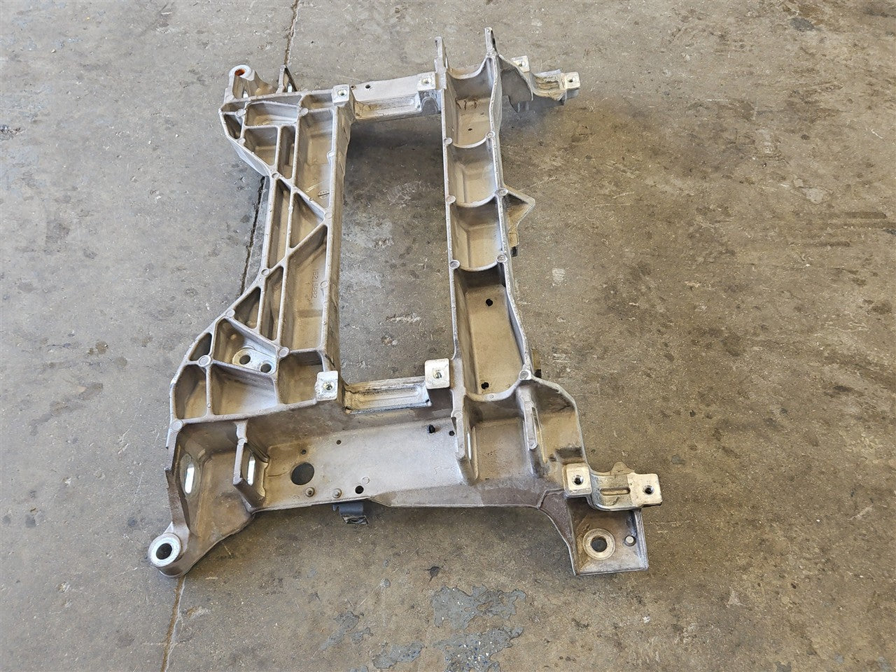 2005 CORVETTE FRONT ENGINE CROSSMEMBER K FRAME 34067 - image 7