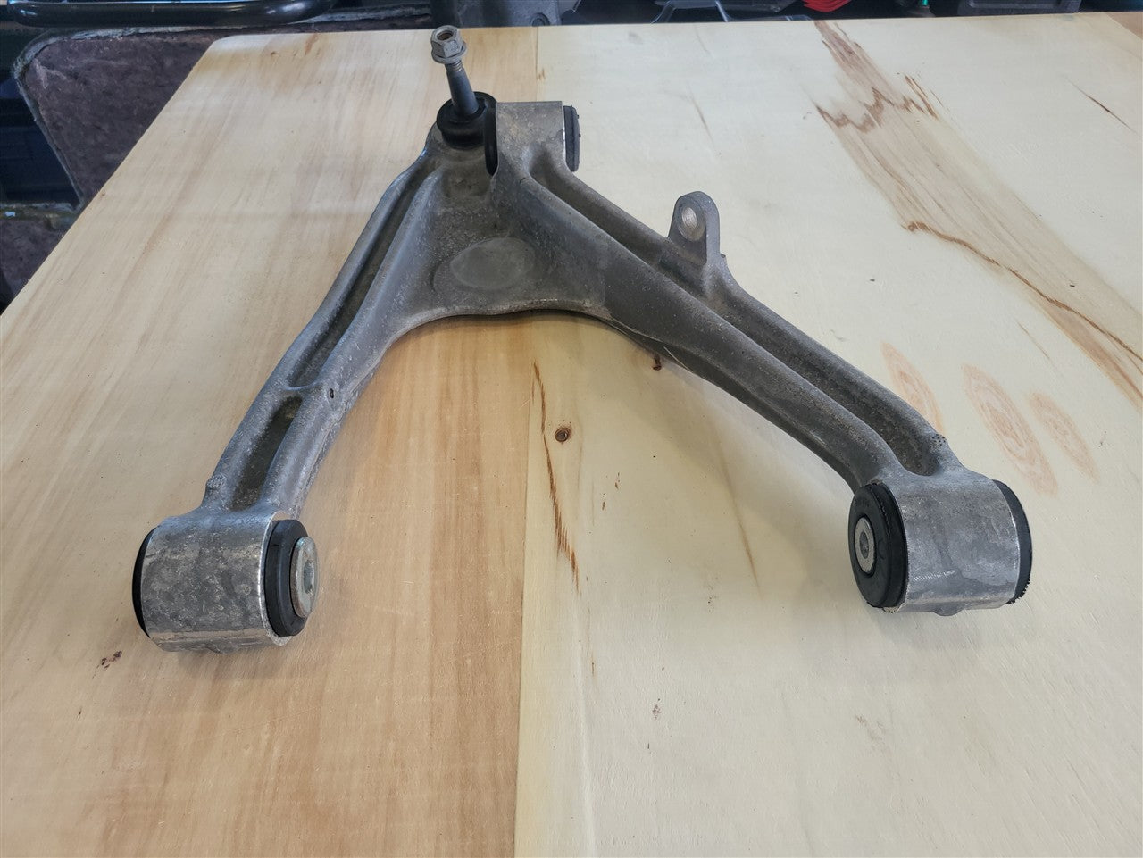 2005 CORVETTE RH REAR LOWER CONTROL ARM 52K MI 34071 - image 2