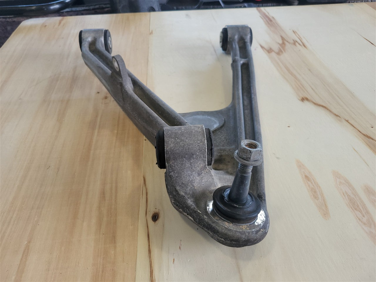 2005 CORVETTE RH REAR LOWER CONTROL ARM 52K MI 34071 - image 4