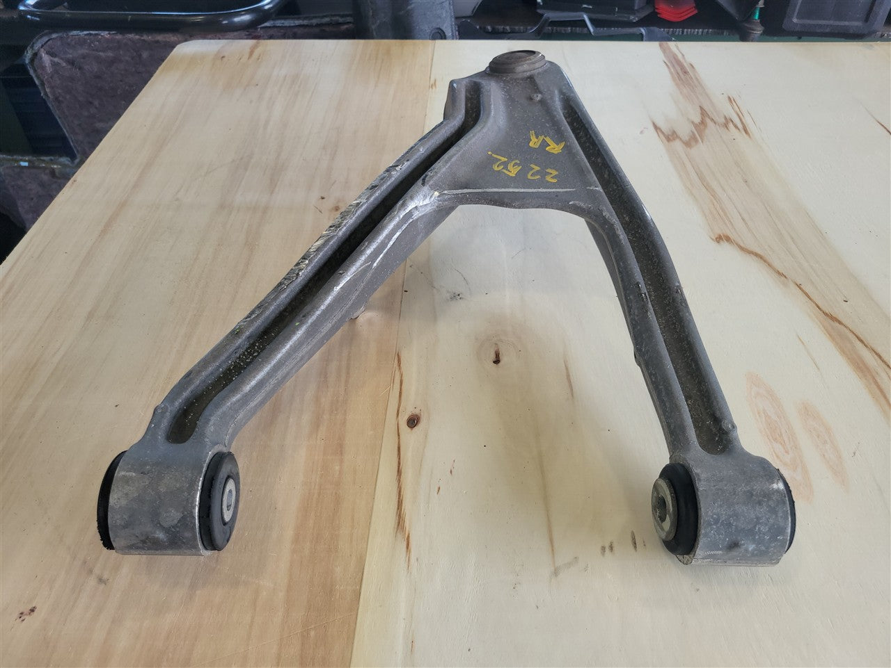 2005 CORVETTE RH REAR LOWER CONTROL ARM 52K MI 34071 - image 7