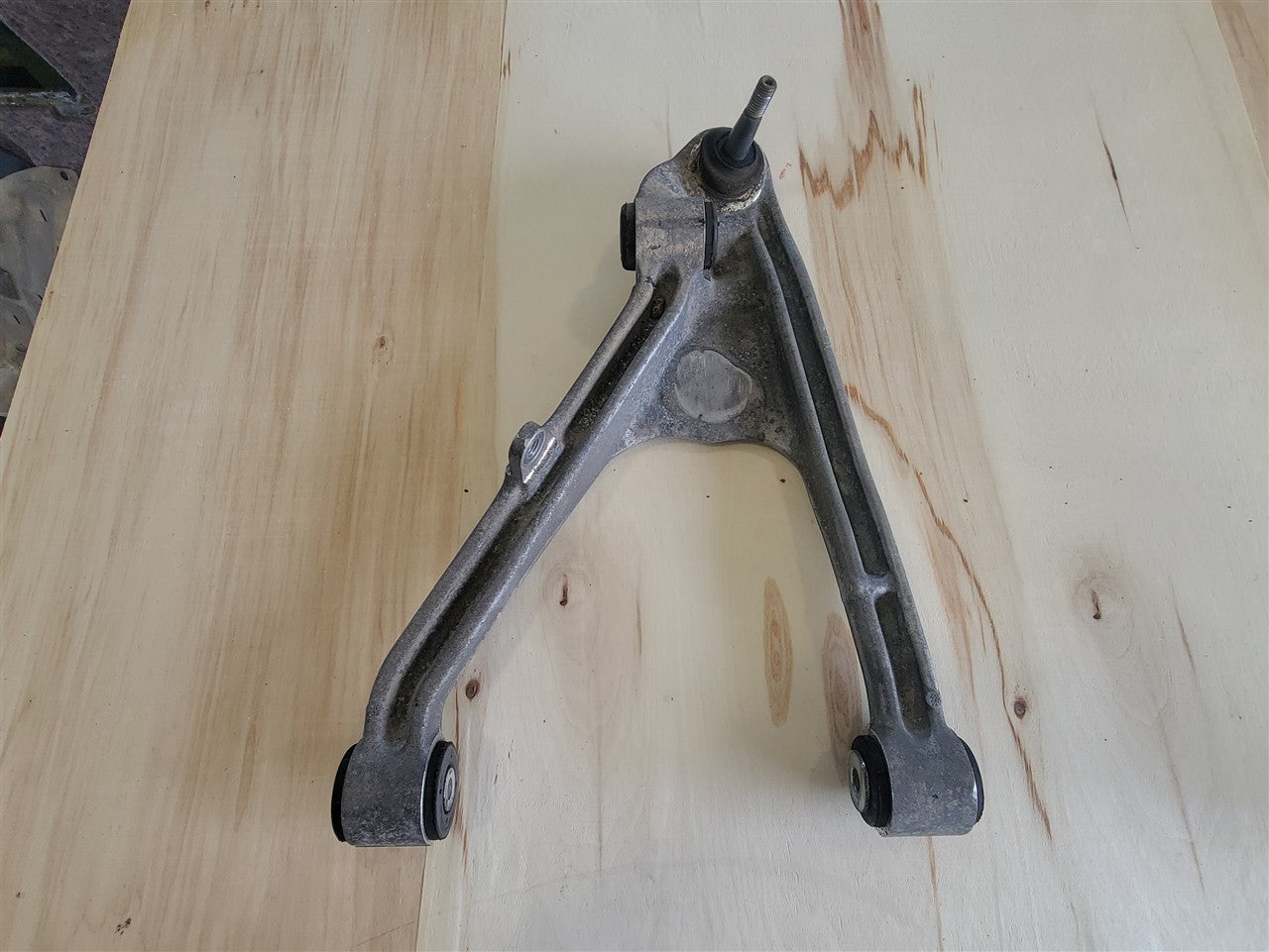 2005 CORVETTE LH REAR LOWER CONTROL ARM 52K MI 34072 - image 1