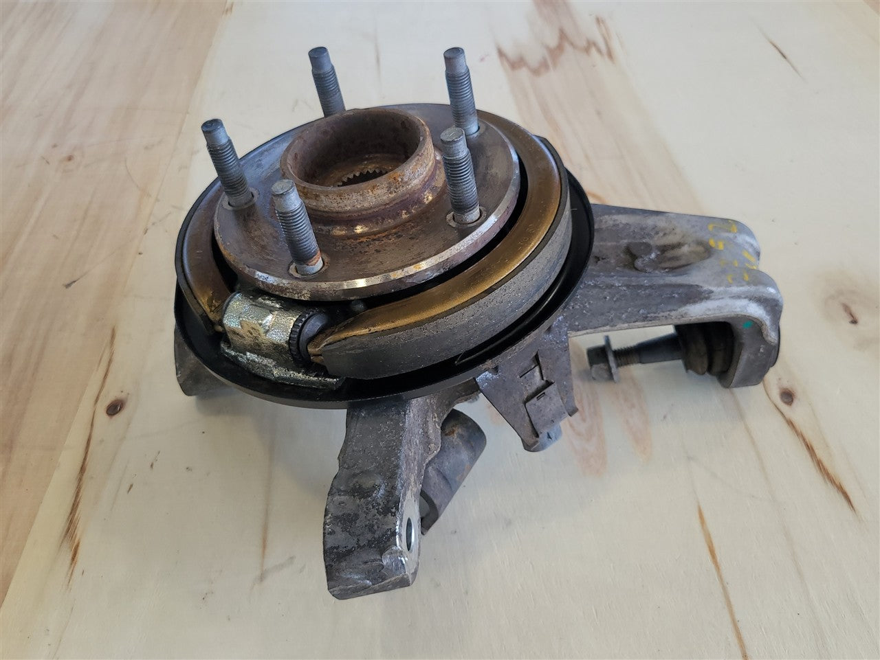 2005 CORVETTE LH REAR SPINDLE WITH HUB & PARKING BRAKE 52K MI 34074 - image 5