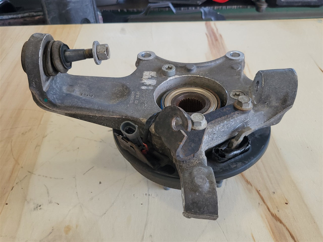 2005 CORVETTE LH REAR SPINDLE WITH HUB & PARKING BRAKE 52K MI 34074 - image 8