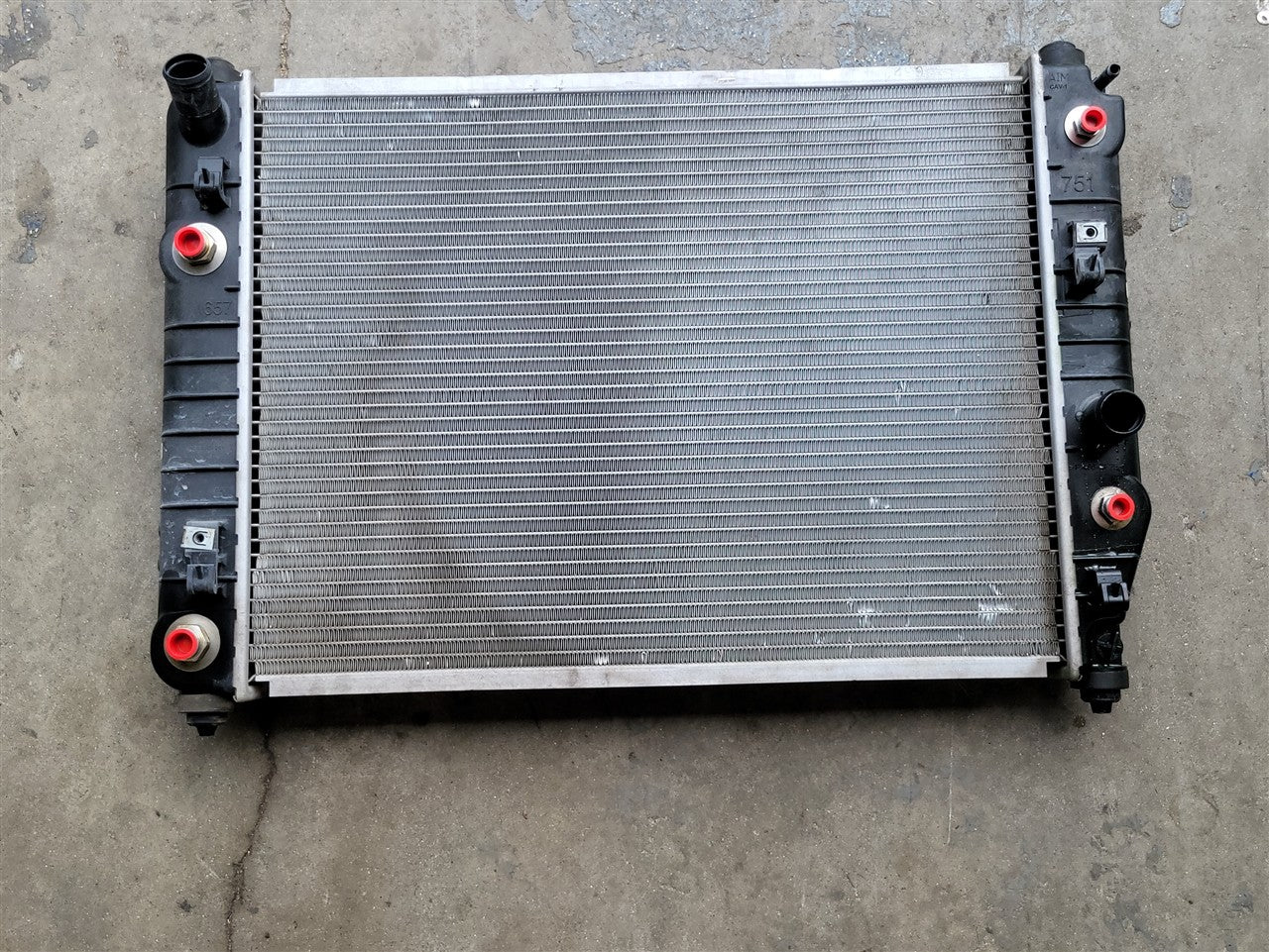 2005 CORVETTE OEM RADIATOR 52K MILES NO LEAKS ID AMM 34081 - image 1