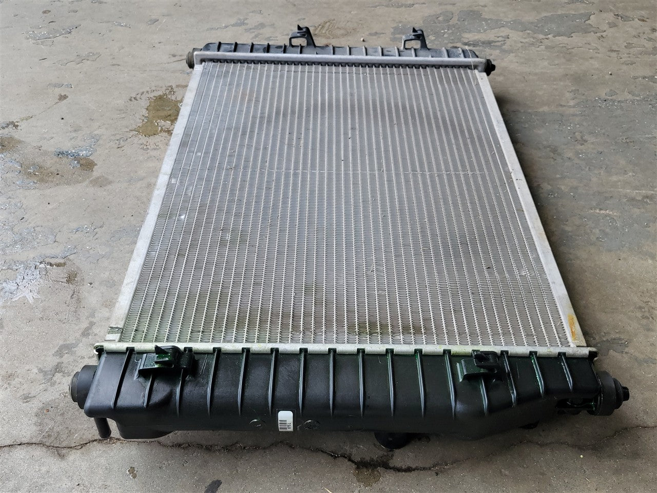 2005 CORVETTE OEM RADIATOR 52K MILES NO LEAKS ID AMM 34081 - image 10