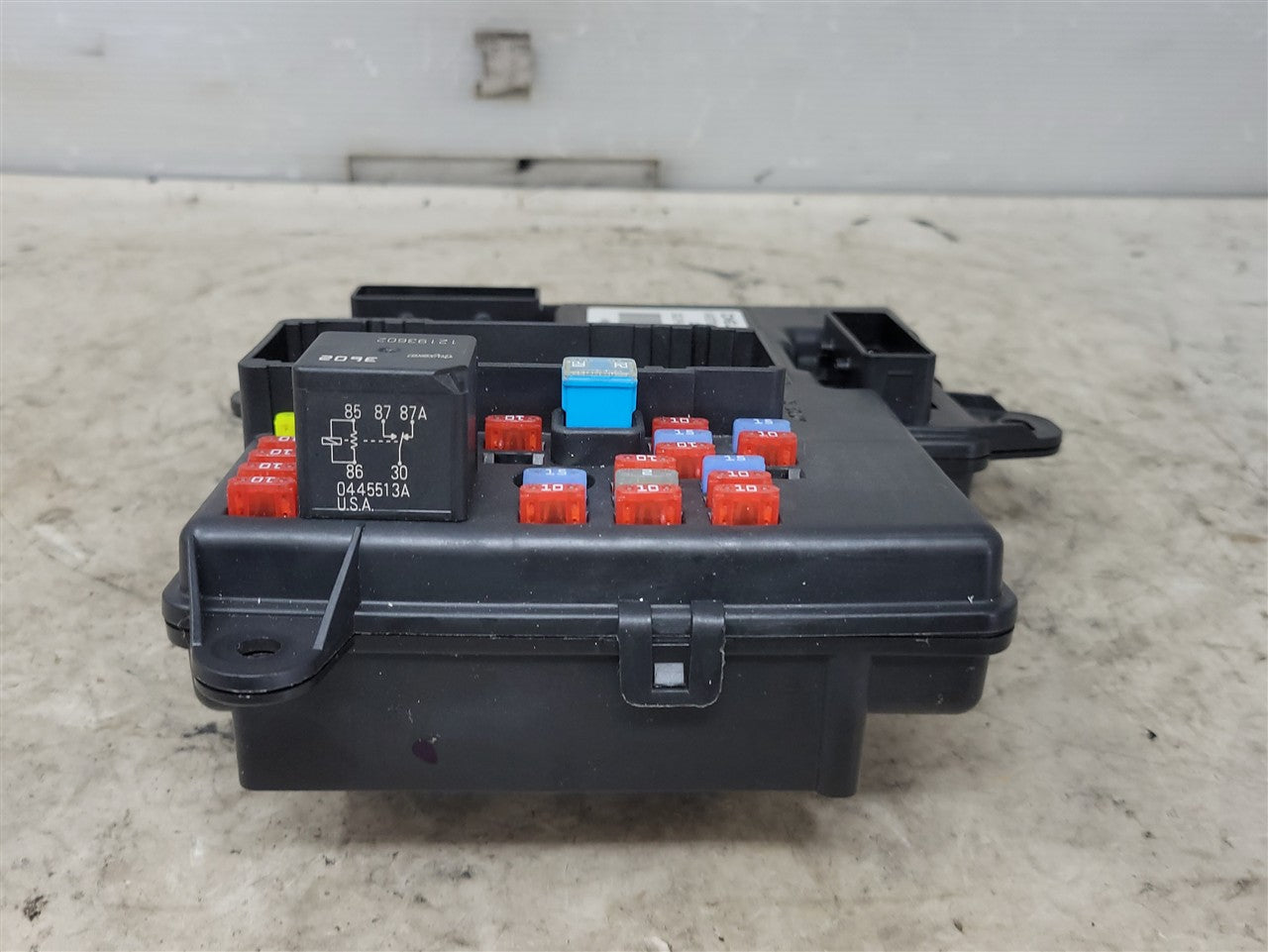 2005 CORVETTE BCM BODY CONTROL MODULE 15216908 RH PASSENGER FUSE PANEL 34084 - image 3