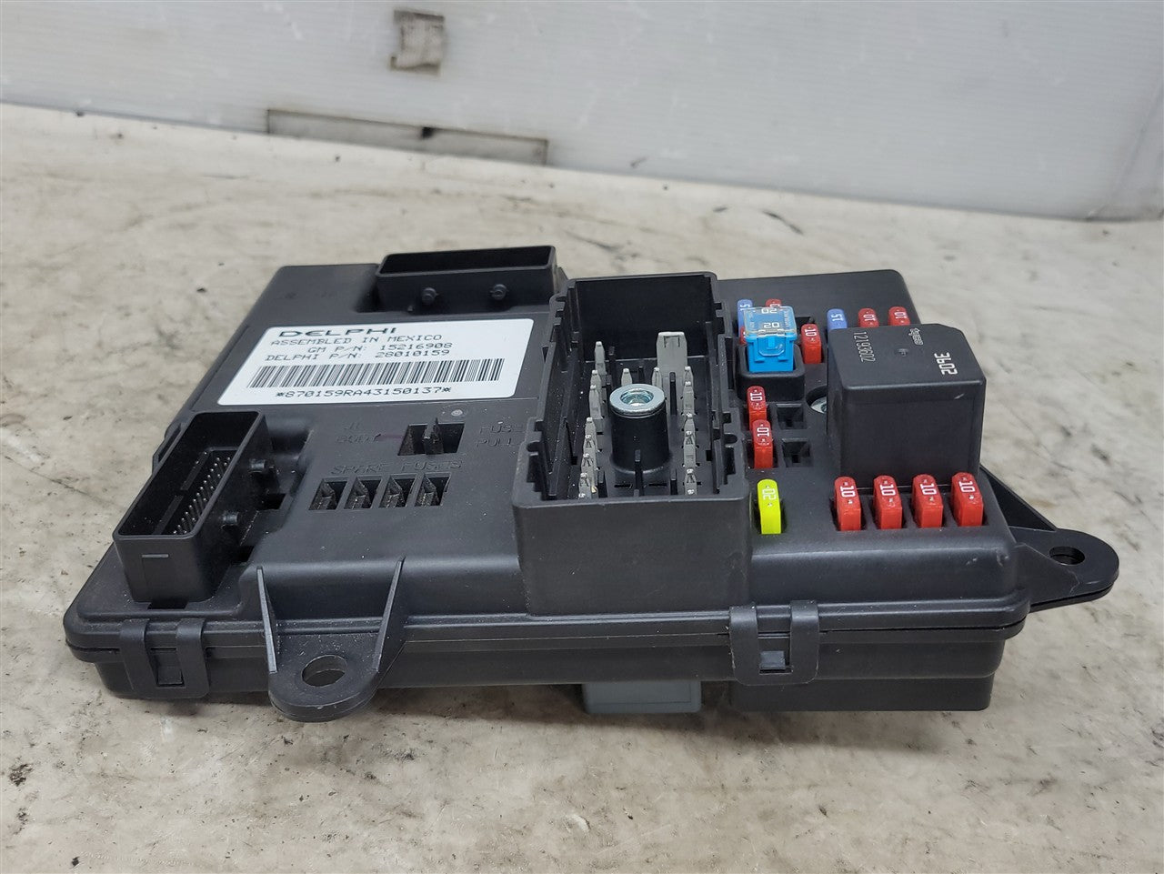 2005 CORVETTE BCM BODY CONTROL MODULE 15216908 RH PASSENGER FUSE PANEL 34084 - image 4