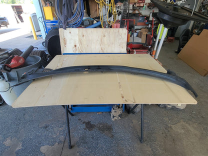 2005 CORVETTE WINDSHIELD WIPER EXTERIOR COWL TRIM 34094 - image 2