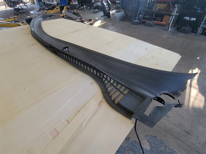 2005 CORVETTE WINDSHIELD WIPER EXTERIOR COWL TRIM 34094 - image 7