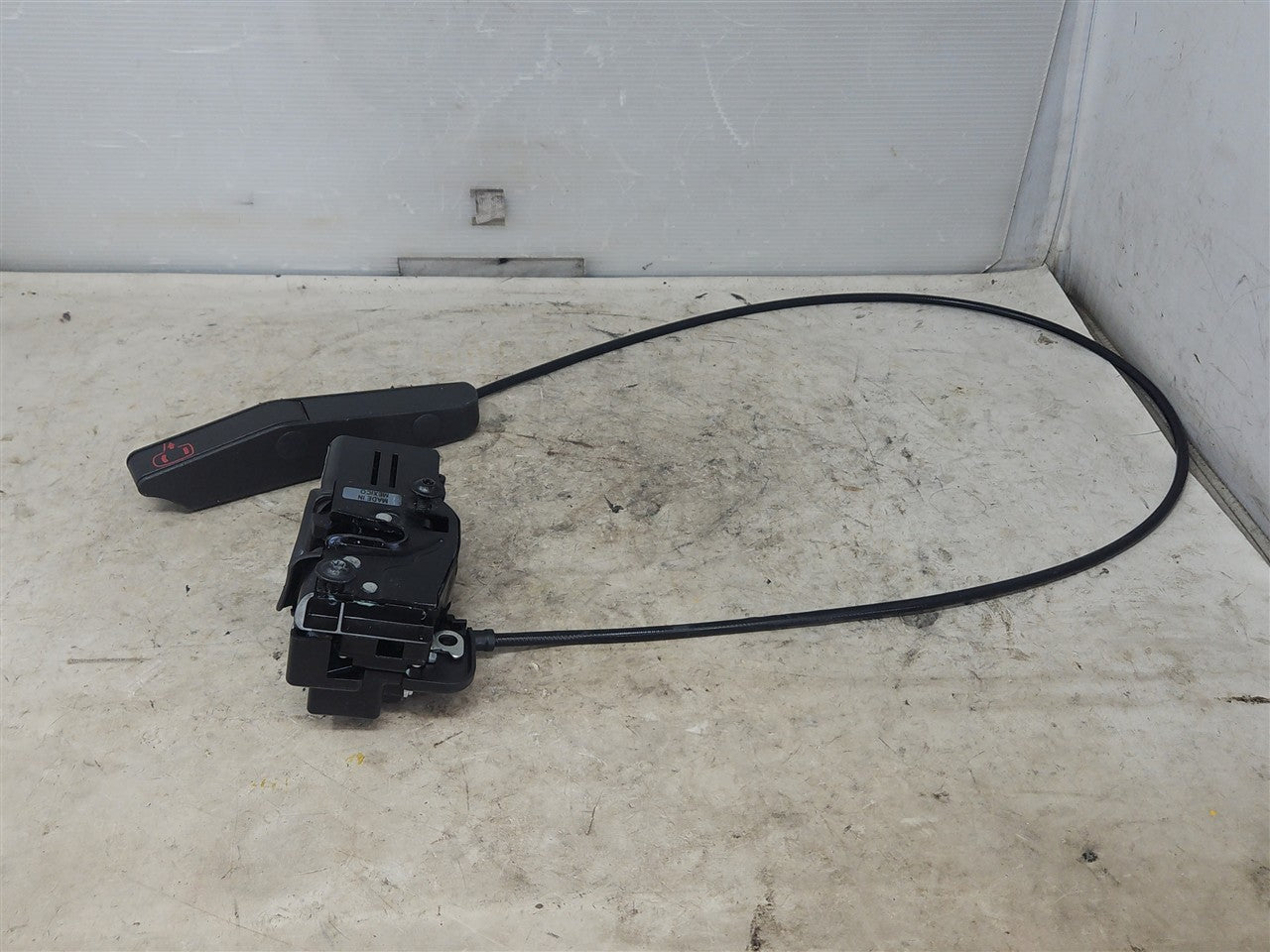 2005 CORVETTE RH DOOR LATCH & EMERGENCY RELEASE HANDLE 34100 - image 4