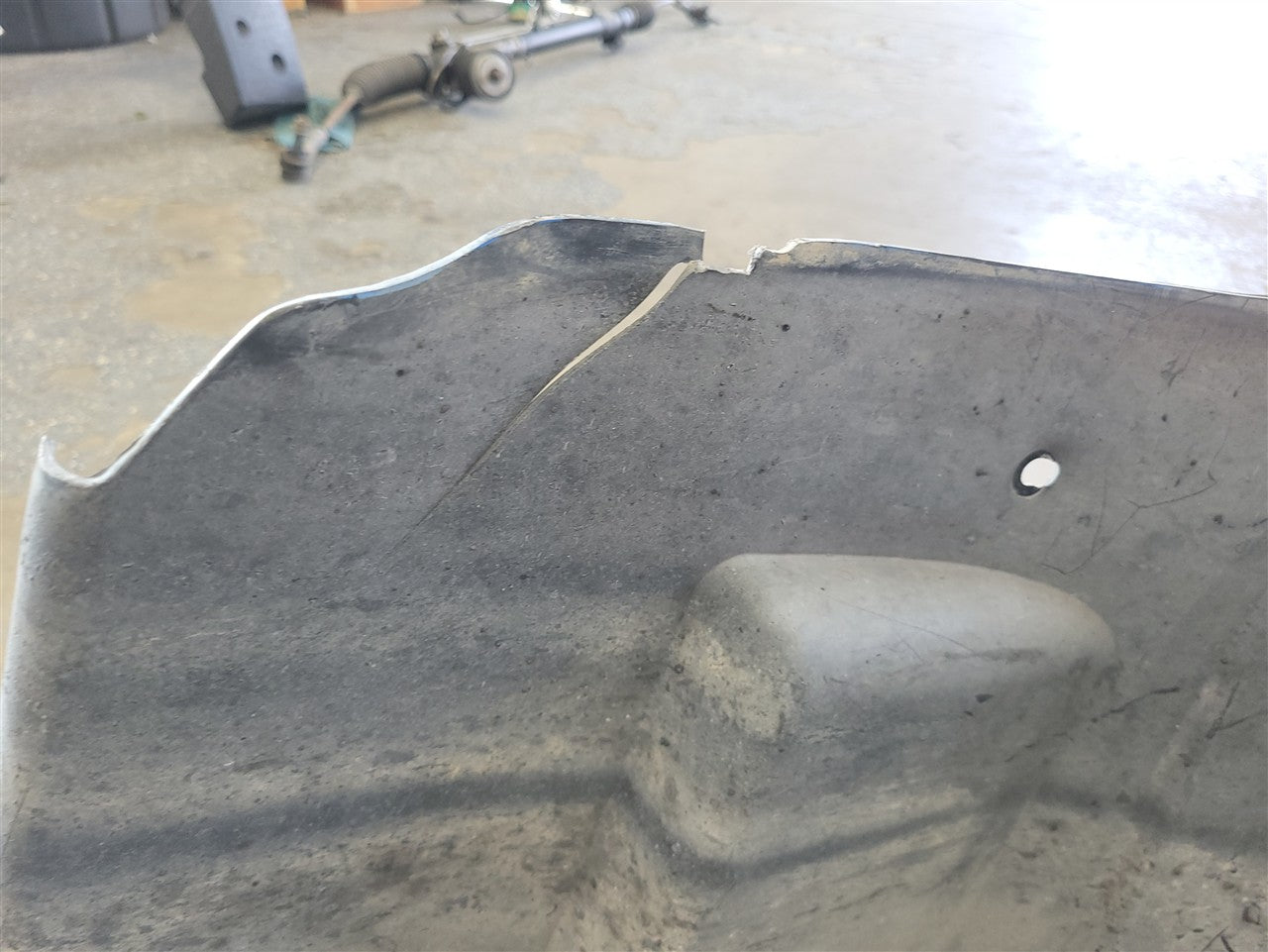 2005 CORVETTE RH PASSENGER REAR WHEEL INNER FENDER LINER 34103 - image 5