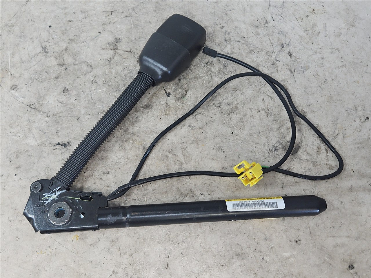 2005 CORVETTE LH DRIVER SEAT BELT BUCKLE TENSIONER 34108 - image 5