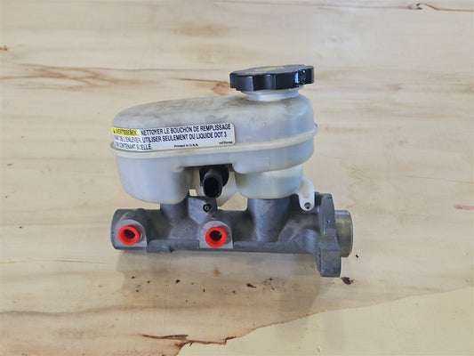 2005 CORVETTE OEM BRAKE MASTER CYLINDER 52K MILES 34113 - image 1