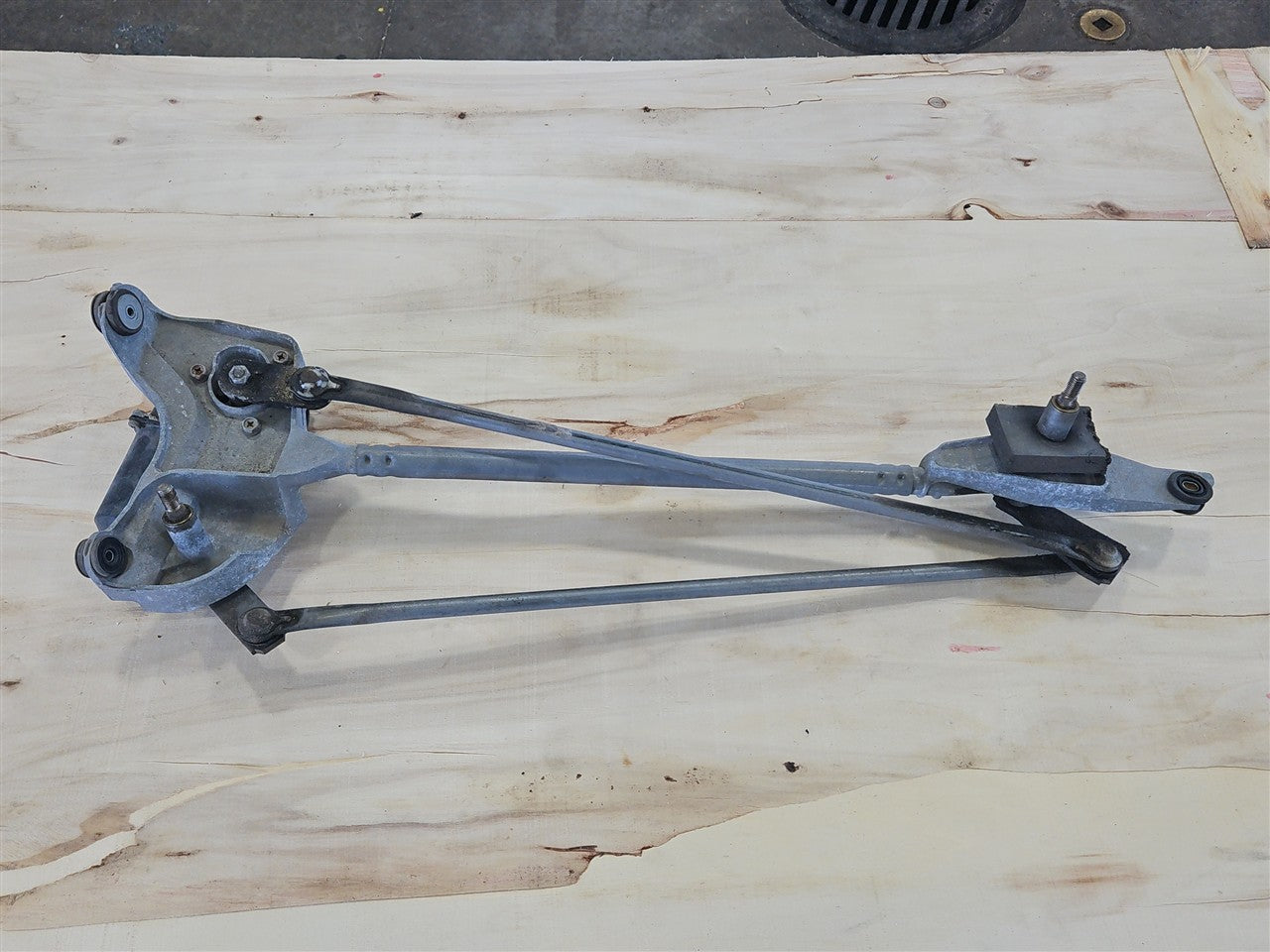 2005 CORVETTE OEM WIPER MOTOR & LINKAGE 52K MILES 34114 - image 5