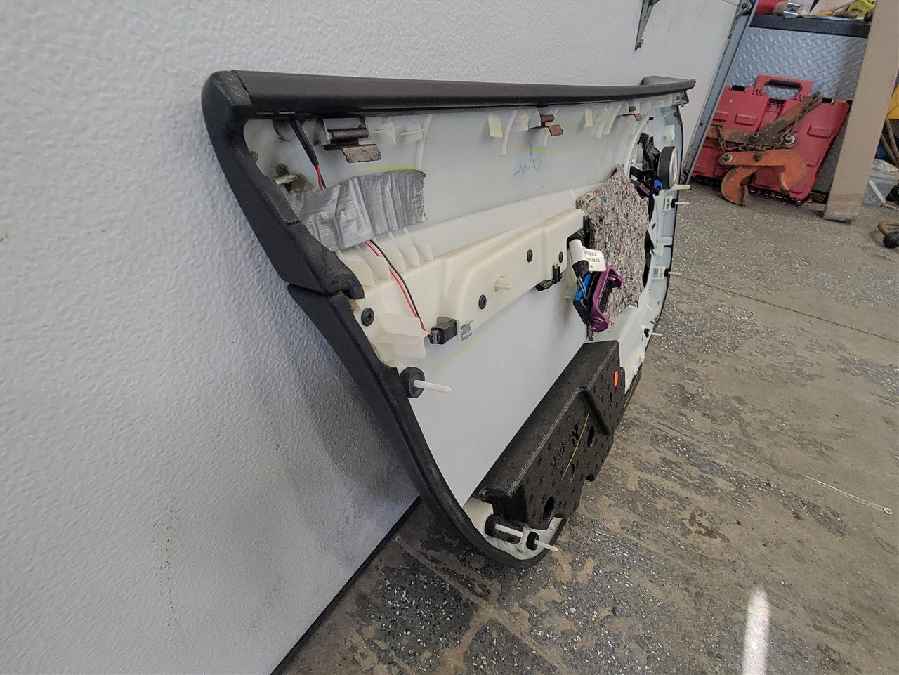 2005 CORVETTE PASSENGER DOOR PANEL TRIM LEATHER BLACK 34117 - image 11