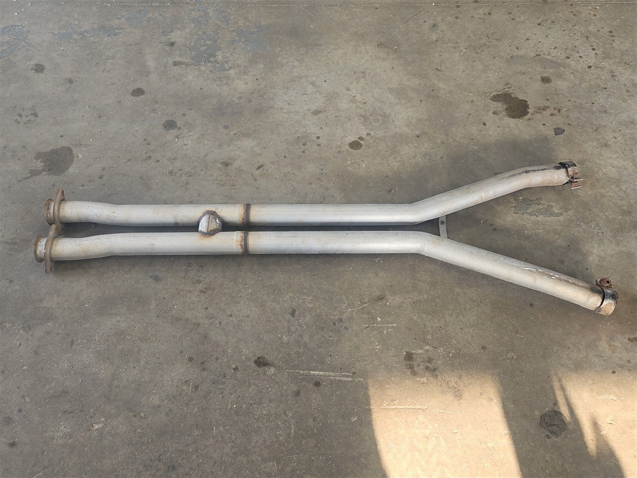 2005 CORVETTE OEM MID EXHAUST WITH H PIPE 52K MILES 34119 - image 2