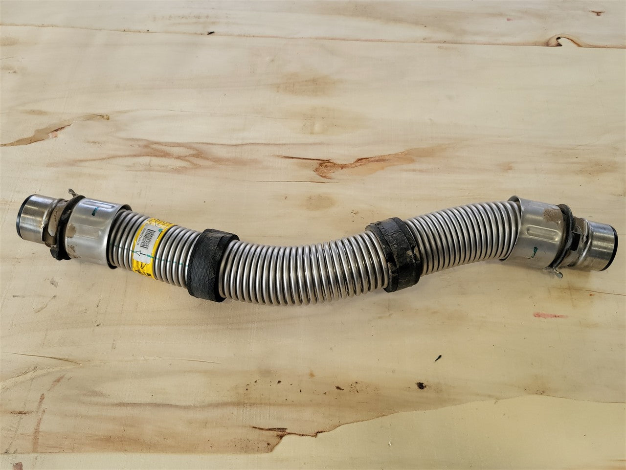 2005 CORVETTE FUEL TANK FEED CROSSOVER PIPE W/INNER HOSES 34123 - image 6