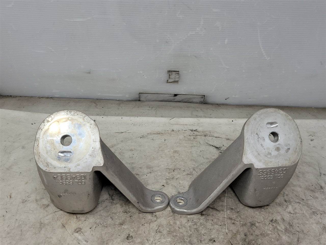 2005 CORVETTE ENGINE MOUNT BRACKETS PAIR LH RH 34126 - image 6