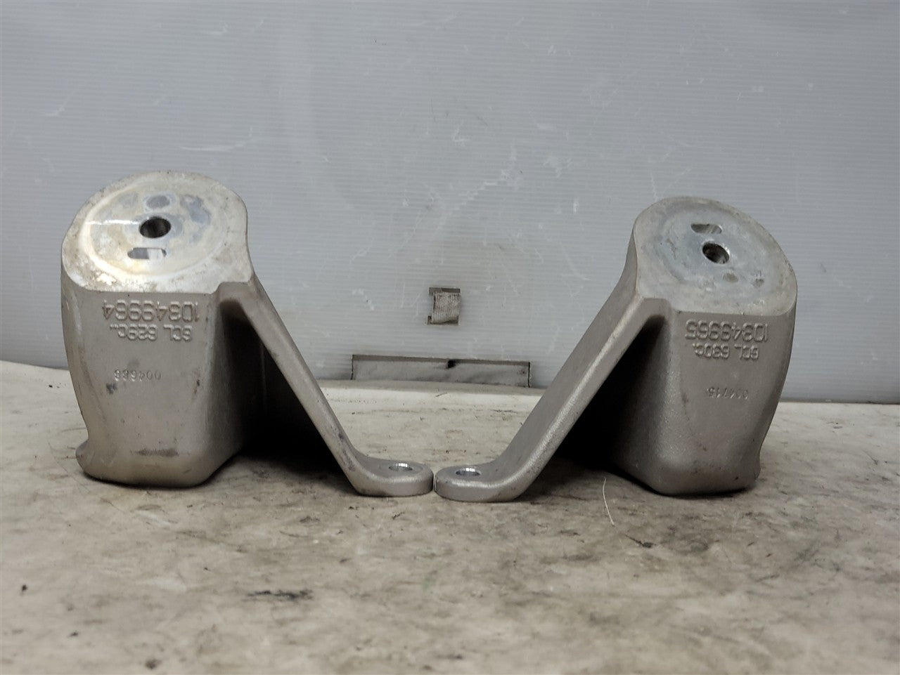 2005 CORVETTE ENGINE MOUNT BRACKETS PAIR LH RH 34126 - image 7