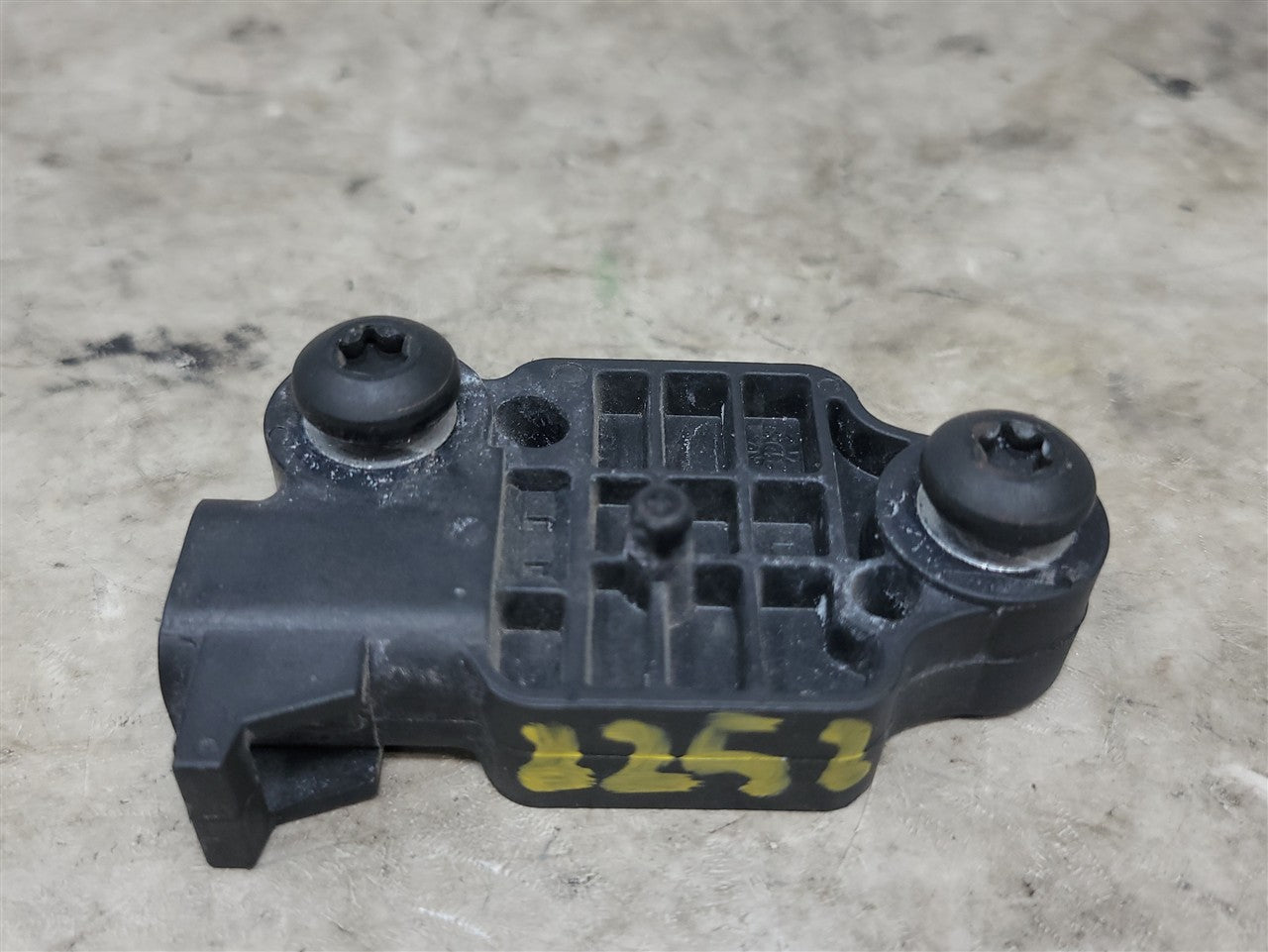 2005 CORVETTE OEM FRONT END CRASH SENSOR 10302875 34135 - image 8