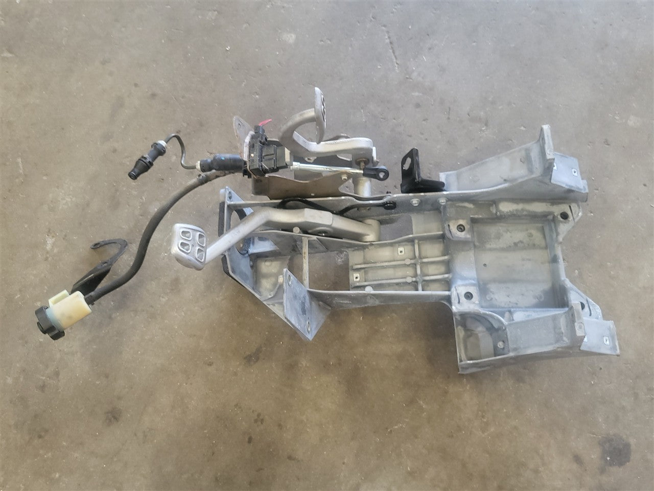 2005 CORVETTE CLUTCH & BRAKE PEDAL ASSEMBLY 52K MILES 34139 - image 10