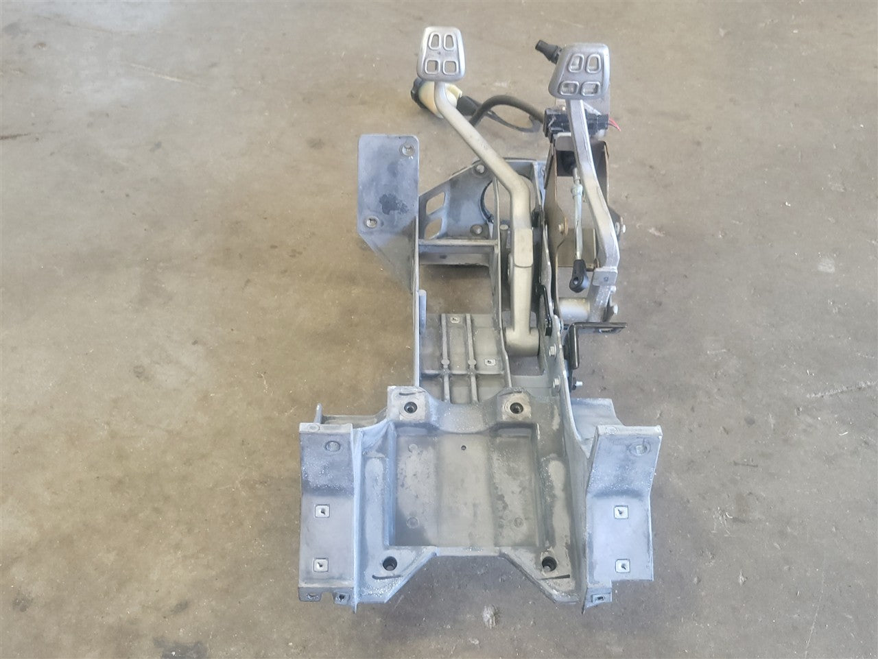 2005 CORVETTE CLUTCH & BRAKE PEDAL ASSEMBLY 52K MILES 34139 - image 12