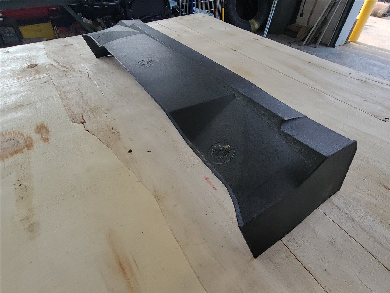 2005 CORVETTE FRONT AIR INTAKE SPLASH SHIELD 10381295 34140 - image 3