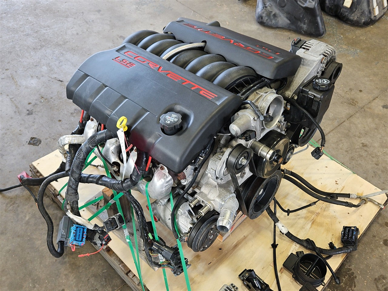 2005 CORVETTE LS2 6.0L ENGINE DROP OUT 52K W/ACCYS, WIRING, ECM, PEDAL 34141 - image 4
