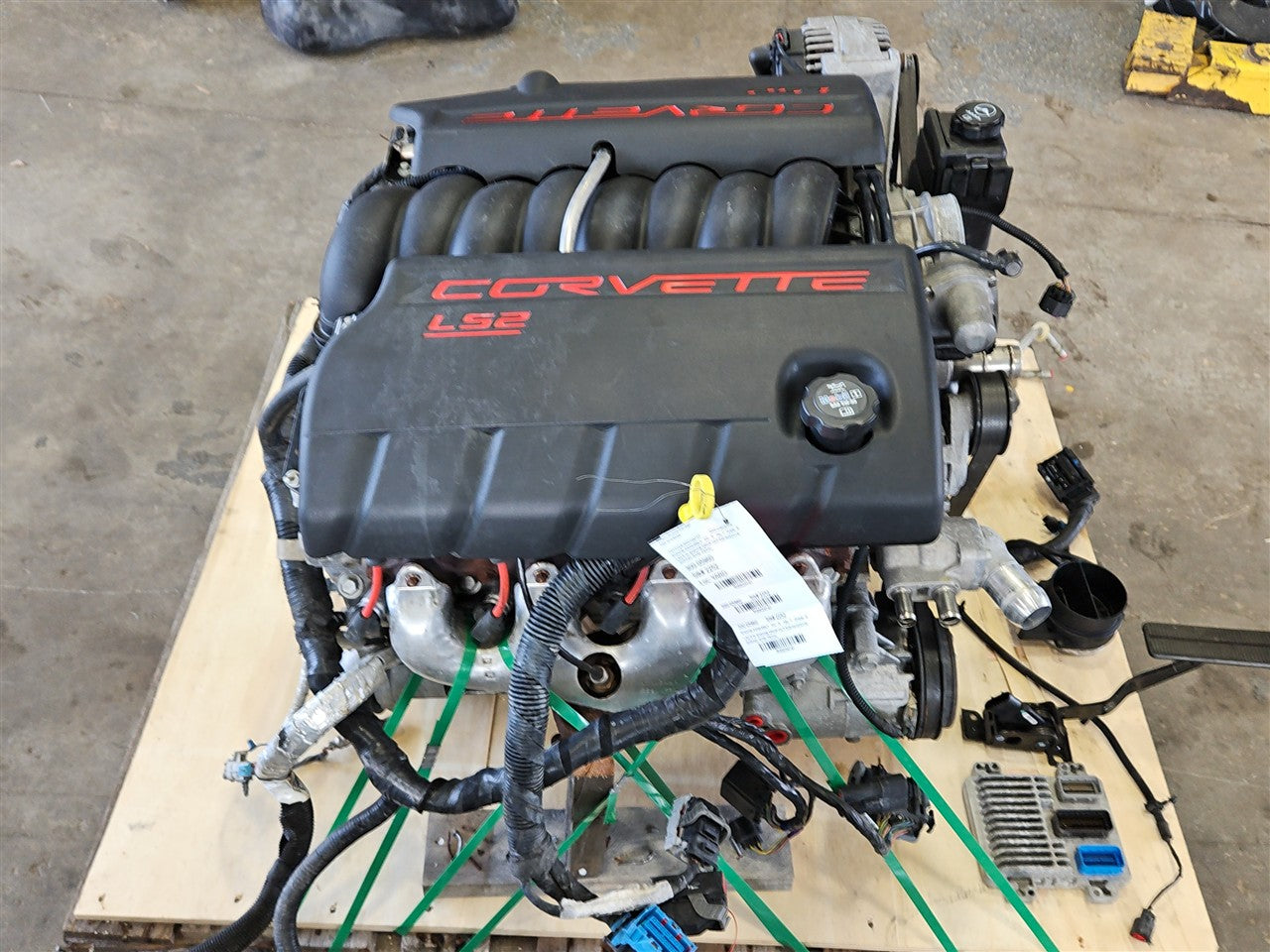 2005 CORVETTE LS2 6.0L ENGINE DROP OUT 52K W/ACCYS, WIRING, ECM, PEDAL 34141 - image 6