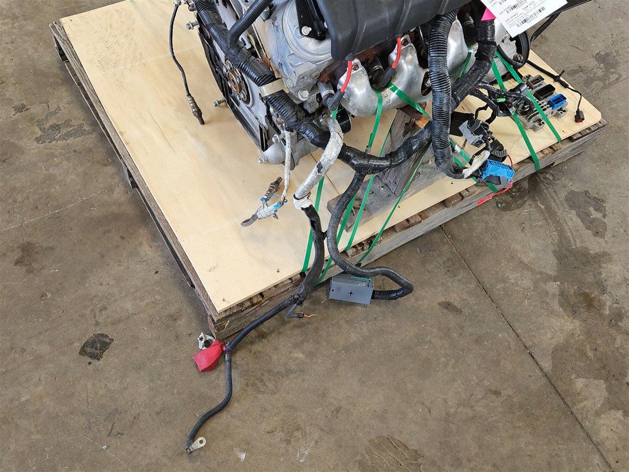2005 CORVETTE LS2 6.0L ENGINE DROP OUT 52K W/ACCYS, WIRING, ECM, PEDAL 34141 - image 4