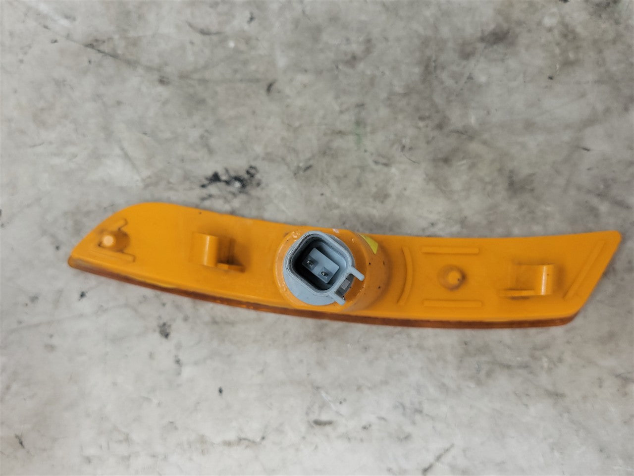 2016 CAMARO FRONT DRIVER AMBER MARKER LIGHT 34150 - image 8